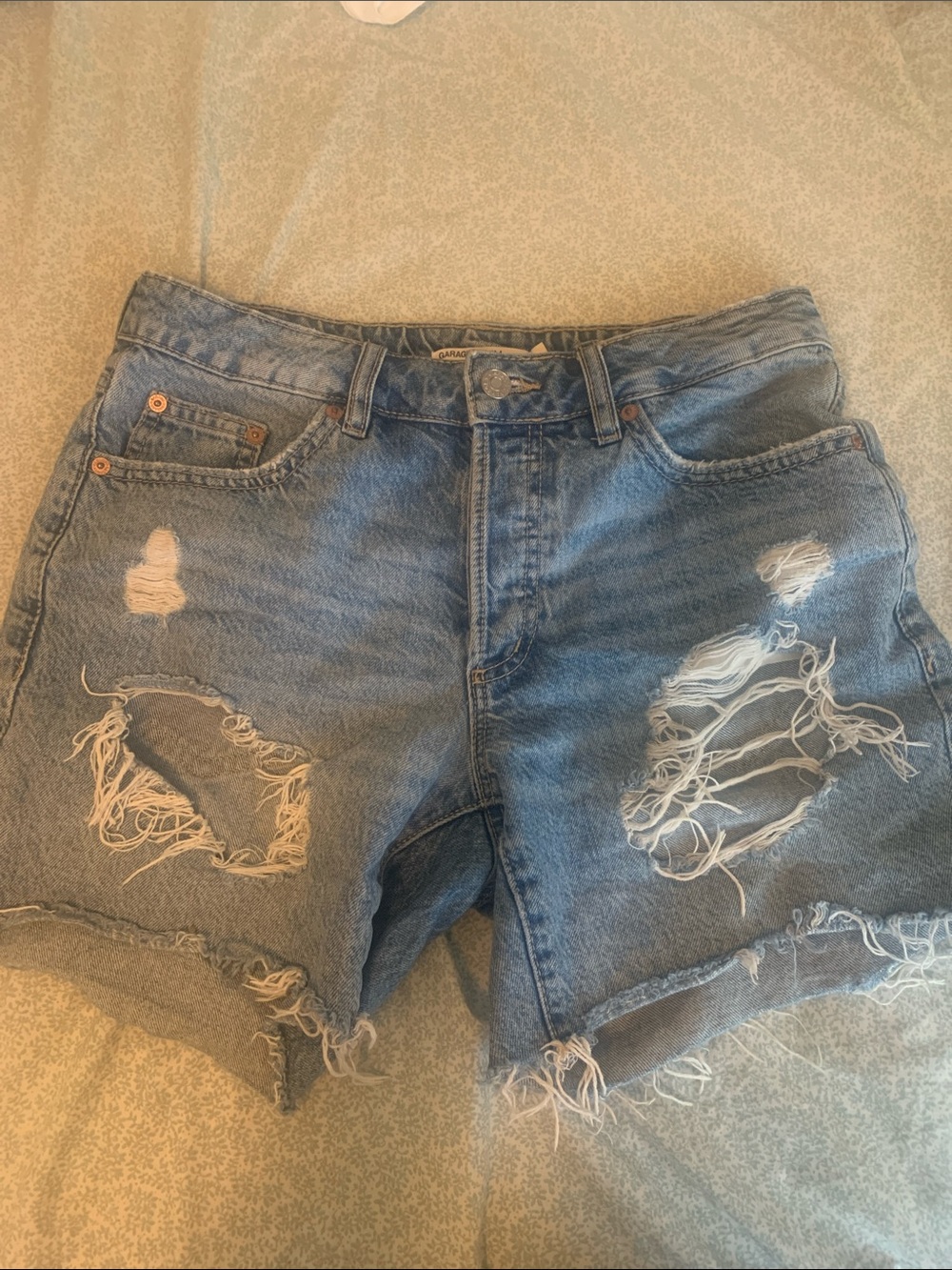 GARAGE 90s Boyfriend Denim Shorts